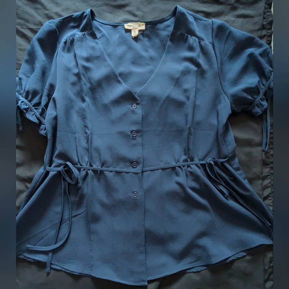 Source Unknown Navy Button-Front Peplum Tie-Waist Short Sleeve Top